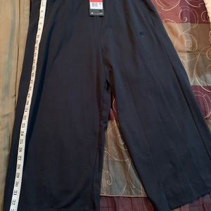 NEW Nike Capris Womens Large Cotton Loose Fit